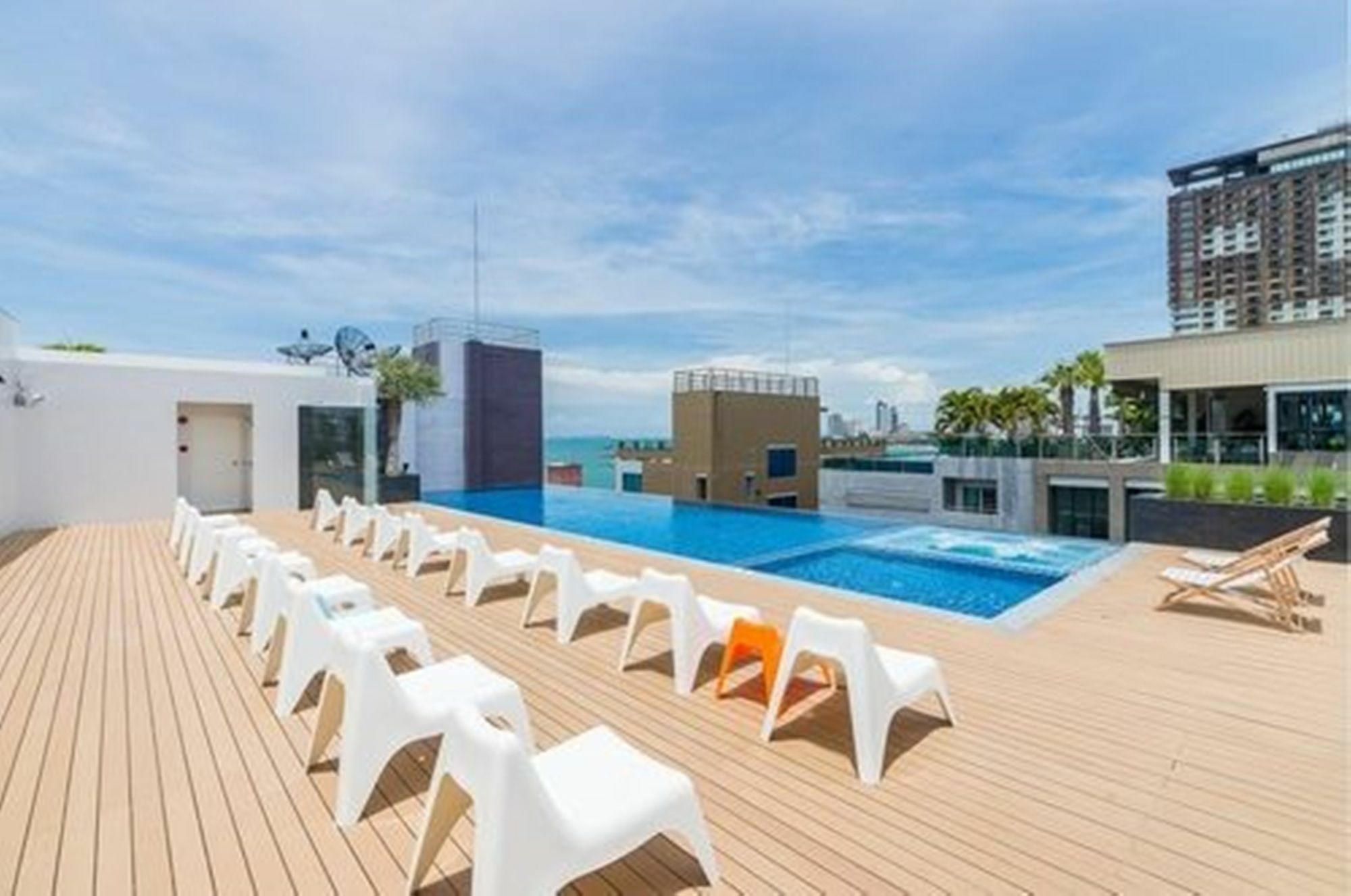 Sea Me Spring Hotel Pattaya Εξωτερικό φωτογραφία